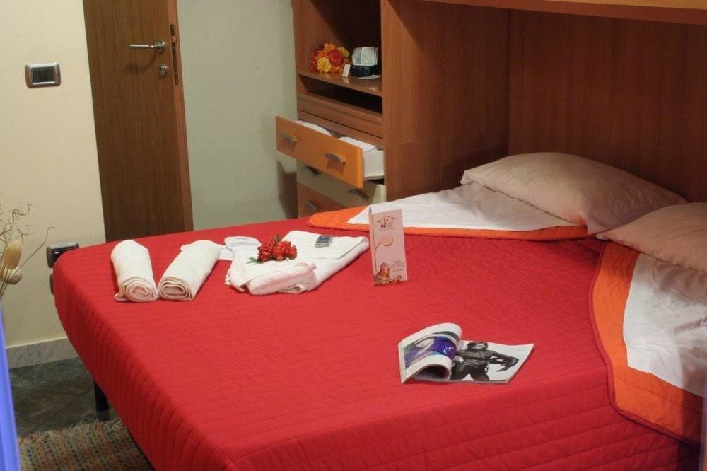 Reale House Rooms Rome Bagian luar foto