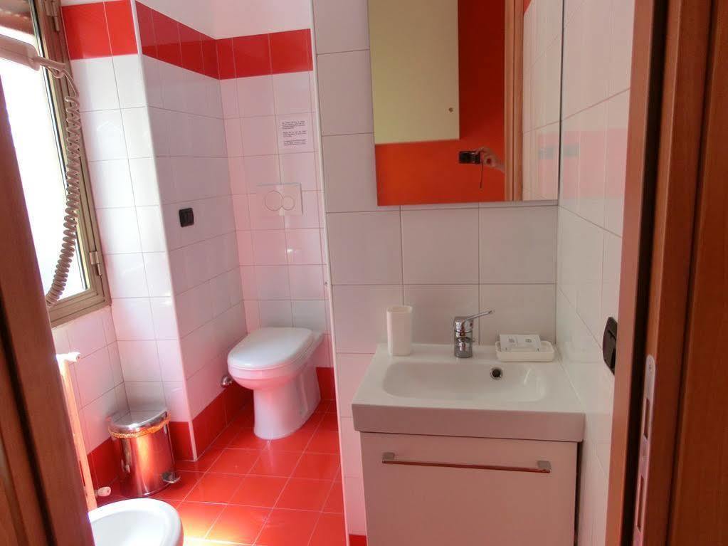 Reale House Rooms Rome Bagian luar foto